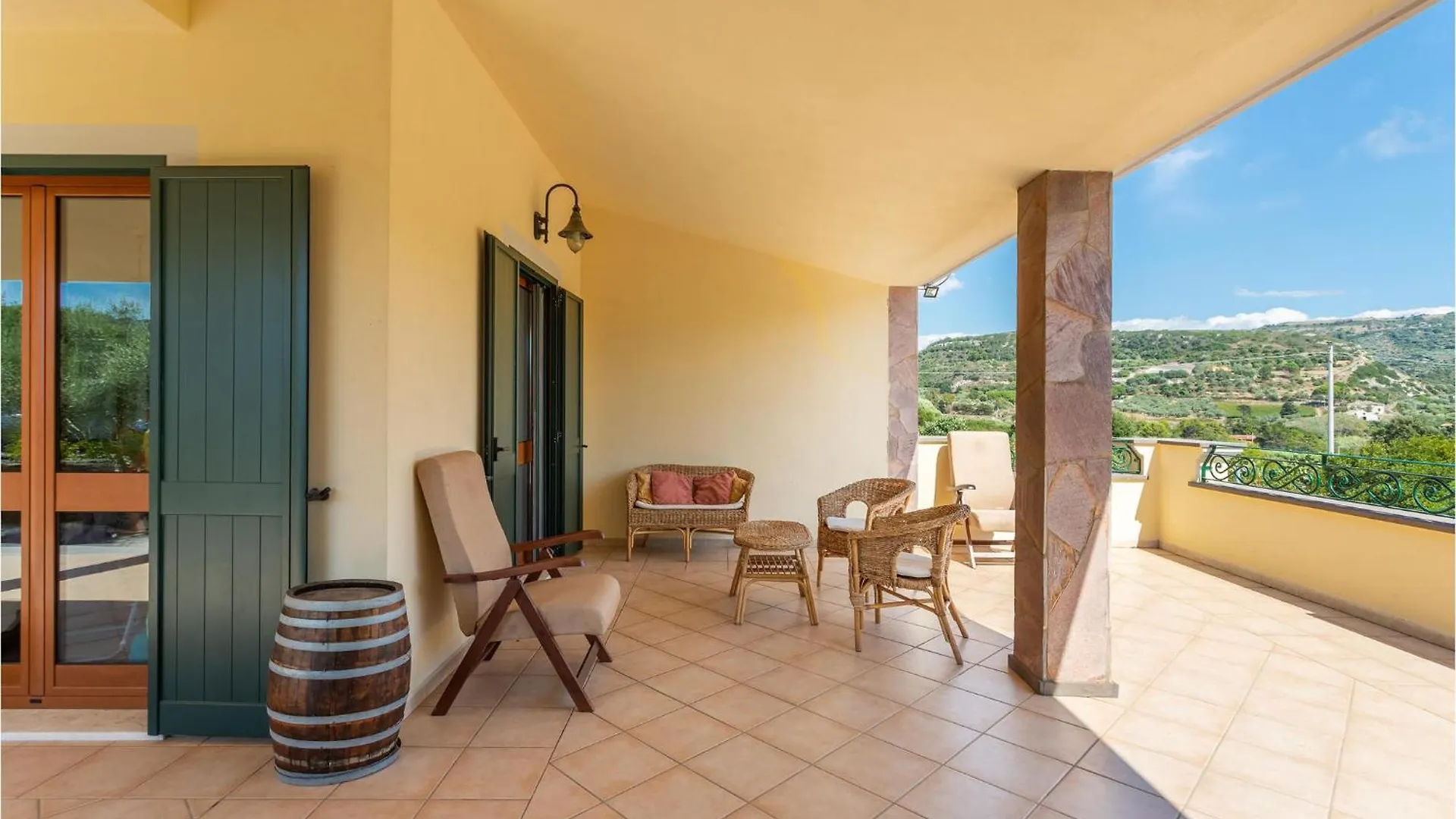 Amazing Home In Bosa With Kitchen Nyaraló