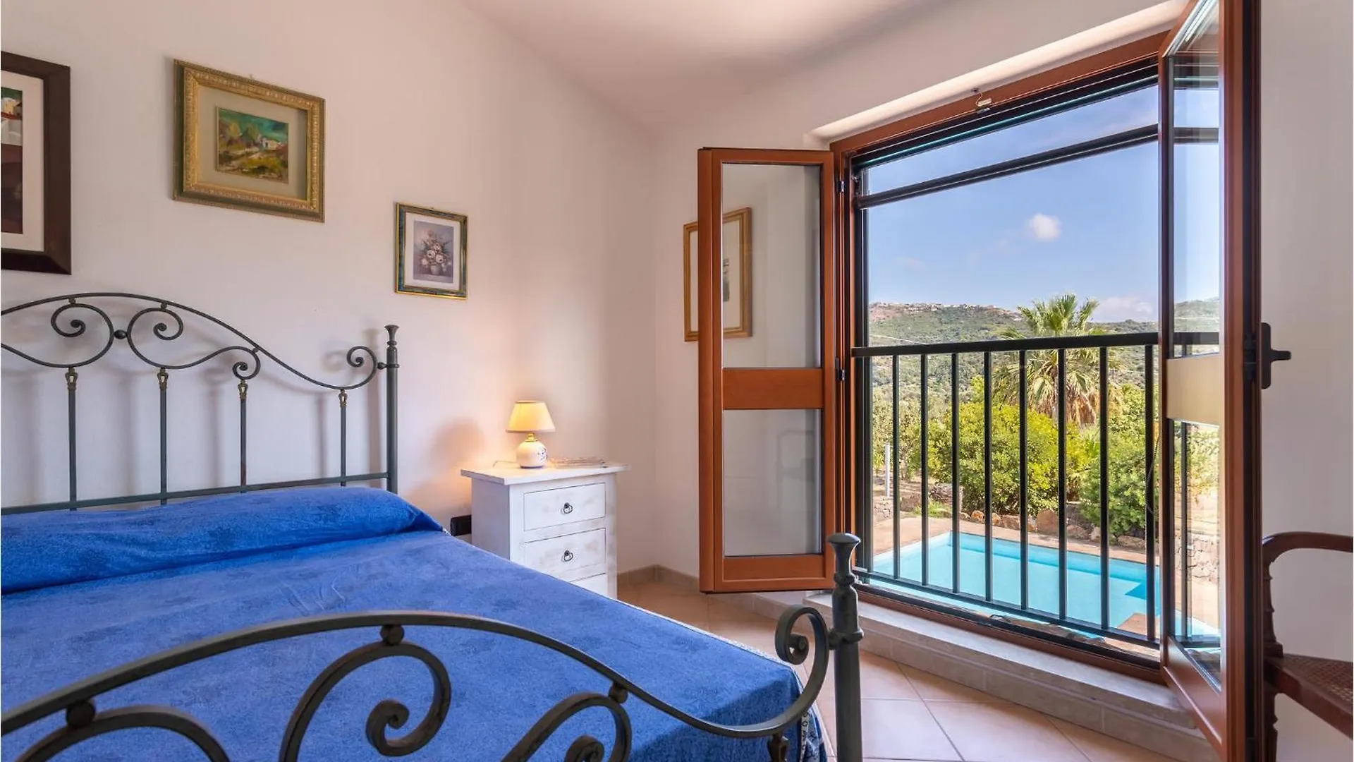 Amazing Home In Bosa With Kitchen 0*,  איטליה